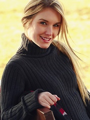 Supermodel Jewel in November - Pics