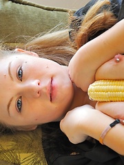 Madison horny for corn - Pics