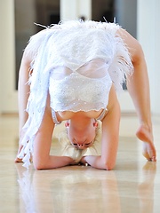 Jessica the beautiful contortionist - Pics