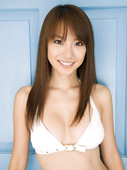 Azusa Yamamoto Asian is a very lustful chick posing so erotically - Pics
