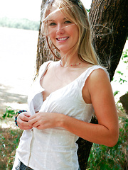 If grandma knew what Jewel was doing in the woods - Pics