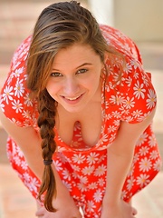 Ellie Busty Flower Child - Pics